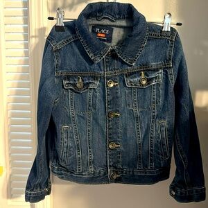 Little girls Jean jacket. Size small (5/6)